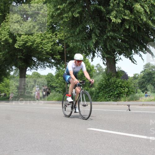 15.06.2025 - 7 Türme Triathlon Yannick Fuchs http://msf.ph/oto/7980603 15.06.2025 13:26:11 Radfahren  meine-sportfotos.de