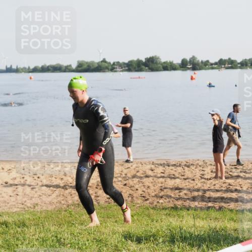 21.06.2025 - 27. Vierlanden-Triathlon MichiJ http://msf.ph/oto/7980608 15.06.2026 09:01:57 Schwimmen 196, 206, 214 meine-sportfotos.de