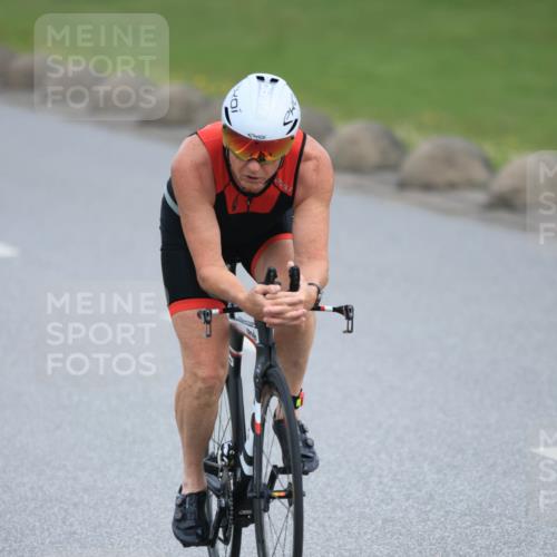 15.06.2025 - 27. Vierlanden-Triathlon H.Heesch http://msf.ph/oto/7980645 15.06.2025 10:41:11 Radfahren 114, 152, 187, 275, 366, 426 meine-sportfotos.de
