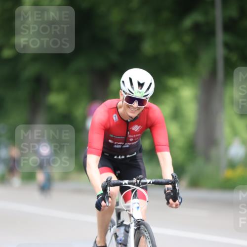 15.06.2025 - 7 Türme Triathlon Yannick Fuchs http://msf.ph/oto/7980654 15.06.2025 11:22:35 Radfahren 205, 243 meine-sportfotos.de