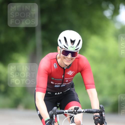 15.06.2025 - 7 Türme Triathlon Yannick Fuchs http://msf.ph/oto/7980672 15.06.2025 11:22:36 Radfahren 205, 243 meine-sportfotos.de