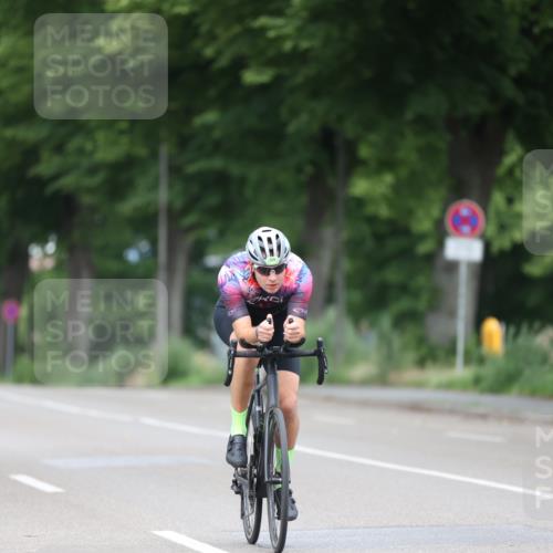 15.06.2025 - 7 Türme Triathlon Yannick Fuchs http://msf.ph/oto/7980719 15.06.2025 11:22:45 Radfahren  meine-sportfotos.de