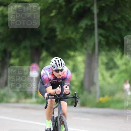 15.06.2025 - 7 Türme Triathlon Yannick Fuchs http://msf.ph/oto/7980744 15.06.2025 11:22:46 Radfahren  meine-sportfotos.de