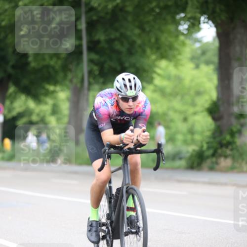 15.06.2025 - 7 Türme Triathlon Yannick Fuchs http://msf.ph/oto/7980766 15.06.2025 11:22:46 Radfahren  meine-sportfotos.de