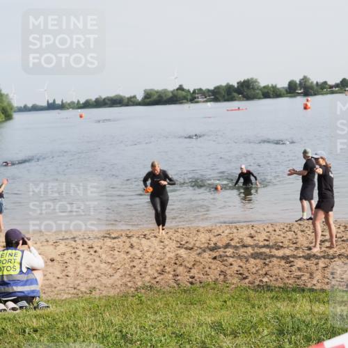 21.06.2025 - 27. Vierlanden-Triathlon MichiJ http://msf.ph/oto/7980784 15.06.2026 09:02:34 Schwimmen 200, 246 meine-sportfotos.de