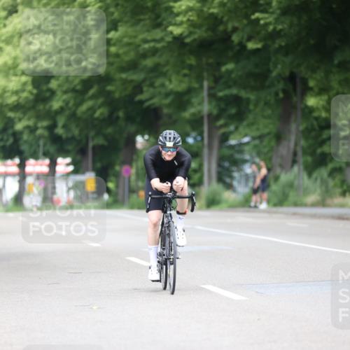 15.06.2025 - 7 Türme Triathlon Yannick Fuchs http://msf.ph/oto/7980832 15.06.2025 11:23:36 Radfahren 207, 303 meine-sportfotos.de