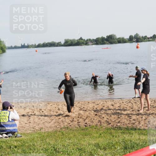 21.06.2025 - 27. Vierlanden-Triathlon MichiJ http://msf.ph/oto/7980872 15.06.2026 09:02:35 Schwimmen 200, 223, 246 meine-sportfotos.de