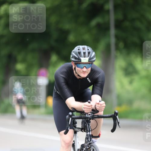 15.06.2025 - 7 Türme Triathlon Yannick Fuchs http://msf.ph/oto/7980882 15.06.2025 11:23:37 Radfahren 207, 303 meine-sportfotos.de