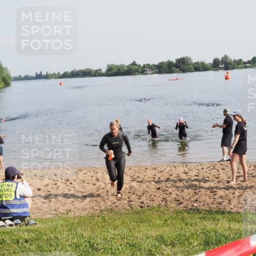 21.06.2025 - 27. Vierlanden-Triathlon MichiJ http://msf.ph/oto/7980898 15.06.2026 09:02:36 Schwimmen 200, 223, 246 meine-sportfotos.de