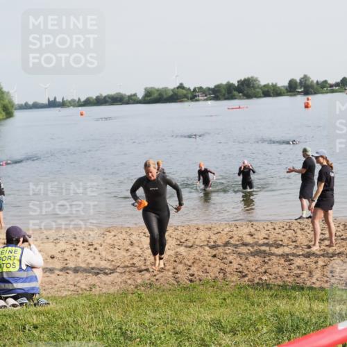 21.06.2025 - 27. Vierlanden-Triathlon MichiJ http://msf.ph/oto/7980909 15.06.2026 09:02:36 Schwimmen 200, 223, 246 meine-sportfotos.de