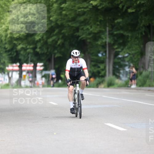 15.06.2025 - 7 Türme Triathlon Yannick Fuchs http://msf.ph/oto/7980919 15.06.2025 11:23:49 Radfahren  meine-sportfotos.de