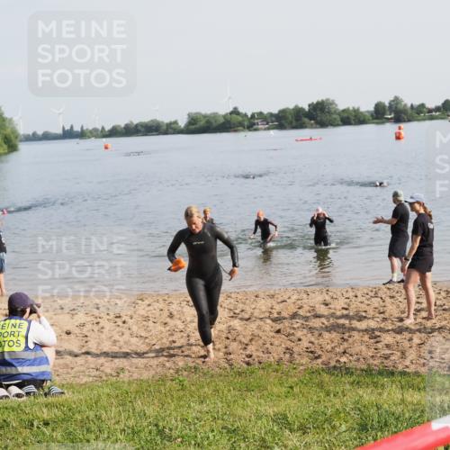 21.06.2025 - 27. Vierlanden-Triathlon MichiJ http://msf.ph/oto/7980923 15.06.2026 09:02:36 Schwimmen 200, 223, 246 meine-sportfotos.de