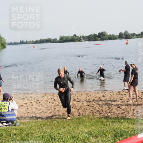 21.06.2025 - 27. Vierlanden-Triathlon MichiJ http://msf.ph/oto/7980935 15.06.2026 09:02:36 Schwimmen 200, 223, 246 meine-sportfotos.de