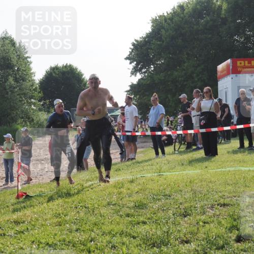 15.06.2025 - 27. Vierlanden-Triathlon KatJ http://msf.ph/oto/7980951 15.06.2025 08:45:55 Schwimmen 13, 106, 125, 142, 150 meine-sportfotos.de