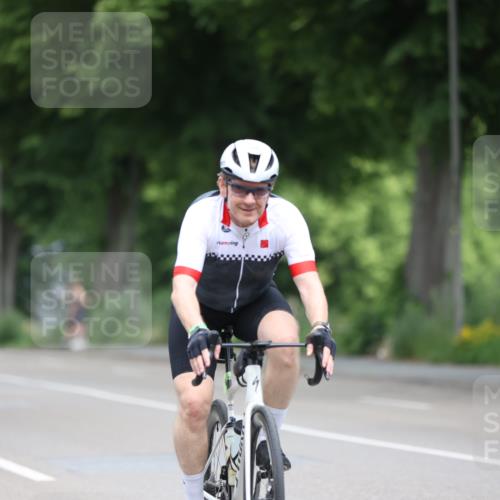 15.06.2025 - 7 Türme Triathlon Yannick Fuchs http://msf.ph/oto/7980990 15.06.2025 11:23:51 Radfahren  meine-sportfotos.de