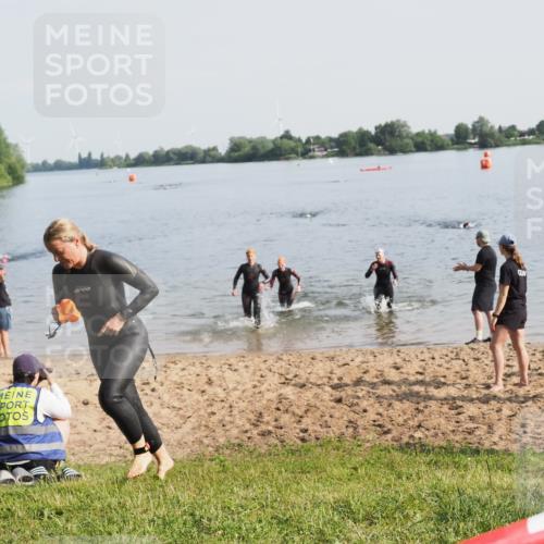 21.06.2025 - 27. Vierlanden-Triathlon MichiJ http://msf.ph/oto/7980992 15.06.2026 09:02:37 Schwimmen 200, 210, 223, 246 meine-sportfotos.de