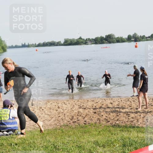 21.06.2025 - 27. Vierlanden-Triathlon MichiJ http://msf.ph/oto/7980998 15.06.2026 09:02:37 Schwimmen 200, 210, 223, 246 meine-sportfotos.de