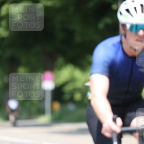 15.06.2025 - 7 Türme Triathlon Yannick Fuchs http://msf.ph/oto/7981002 15.06.2025 12:49:02 Radfahren 202, 262, 445, 633 meine-sportfotos.de
