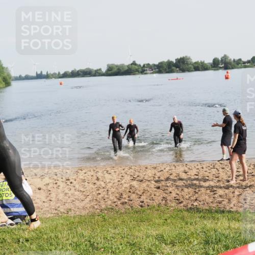 21.06.2025 - 27. Vierlanden-Triathlon MichiJ http://msf.ph/oto/7981009 15.06.2026 09:02:38 Schwimmen 200, 210, 223, 246 meine-sportfotos.de