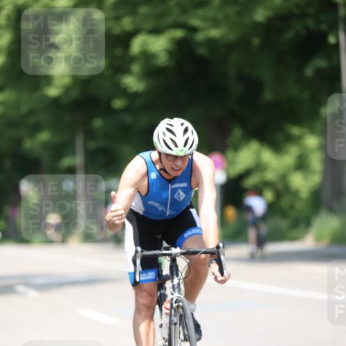 15.06.2025 - 7 Türme Triathlon Yannick Fuchs http://msf.ph/oto/7981016 15.06.2025 12:49:03 Radfahren 202, 262, 445, 633 meine-sportfotos.de