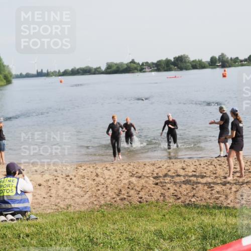 21.06.2025 - 27. Vierlanden-Triathlon MichiJ http://msf.ph/oto/7981043 15.06.2026 09:02:39 Schwimmen 200, 210, 223, 246 meine-sportfotos.de