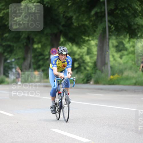15.06.2025 - 7 Türme Triathlon Yannick Fuchs http://msf.ph/oto/7981074 15.06.2025 11:24:26 Radfahren 243 meine-sportfotos.de