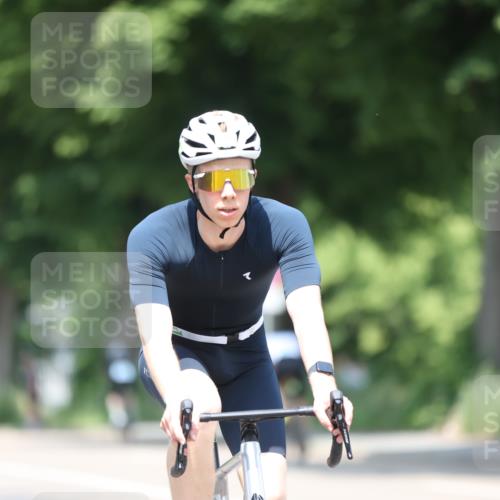 15.06.2025 - 7 Türme Triathlon Yannick Fuchs http://msf.ph/oto/7981097 15.06.2025 12:49:23 Radfahren 247, 397, 411, 448, 656 meine-sportfotos.de