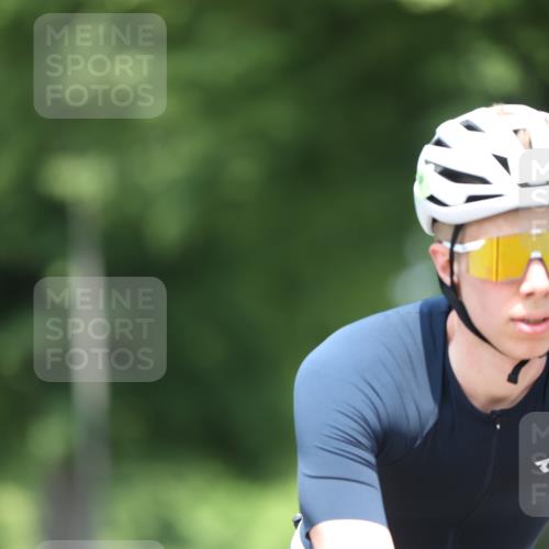 15.06.2025 - 7 Türme Triathlon Yannick Fuchs http://msf.ph/oto/7981125 15.06.2025 12:49:23 Radfahren 247, 397, 411, 448, 656 meine-sportfotos.de