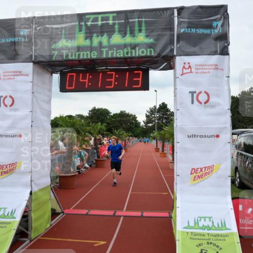 15.06.2025 - 7 Türme Triathlon Michael Strokosch http://msf.ph/oto/7981178 15.06.2025 14:13:13 Ziel 489, 1085 meine-sportfotos.de