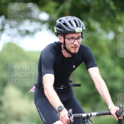 15.06.2025 - 7 Türme Triathlon Yannick Fuchs http://msf.ph/oto/7981193 15.06.2025 11:24:33 Radfahren 258 meine-sportfotos.de
