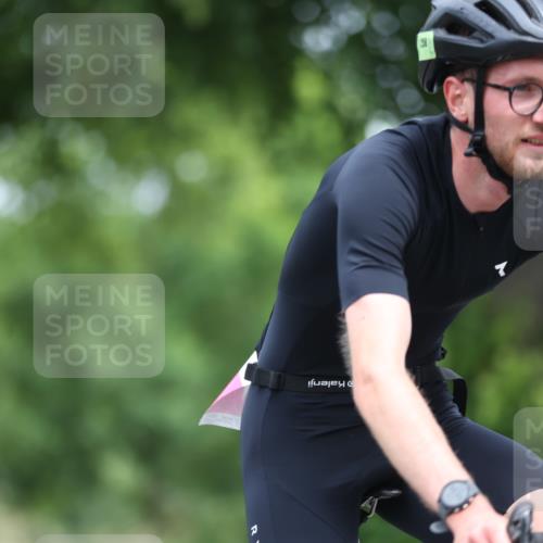 15.06.2025 - 7 Türme Triathlon Yannick Fuchs http://msf.ph/oto/7981200 15.06.2025 11:24:34 Radfahren 258 meine-sportfotos.de