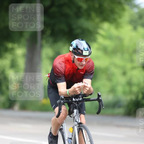 15.06.2025 - 7 Türme Triathlon Yannick Fuchs http://msf.ph/oto/7981245 15.06.2025 11:24:50 Radfahren  meine-sportfotos.de