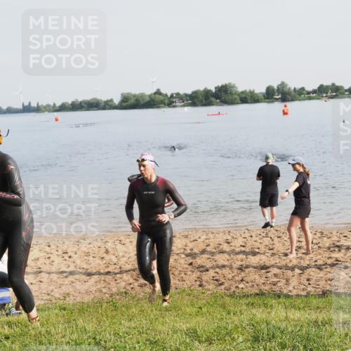 21.06.2025 - 27. Vierlanden-Triathlon MichiJ http://msf.ph/oto/7981302 15.06.2026 09:02:44 Schwimmen 200, 210, 223, 246 meine-sportfotos.de