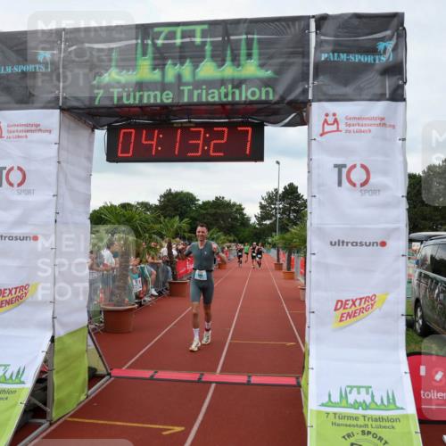 15.06.2025 - 7 Türme Triathlon Michael Strokosch http://msf.ph/oto/7981319 15.06.2025 14:13:26 Ziel 545, 597 meine-sportfotos.de