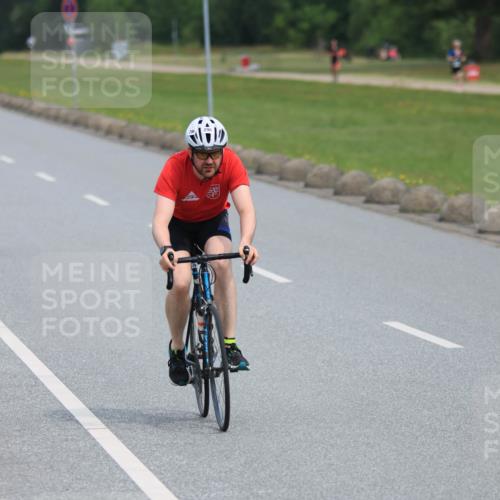 15.06.2025 - 27. Vierlanden-Triathlon H.Heesch http://msf.ph/oto/7981320 15.06.2025 10:47:13 Radfahren 83, 193, 296, 406, 418 meine-sportfotos.de