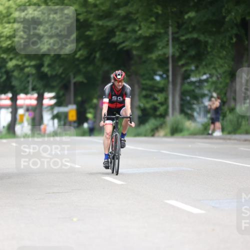 15.06.2025 - 7 Türme Triathlon Yannick Fuchs http://msf.ph/oto/7981349 15.06.2025 11:25:04 Radfahren  meine-sportfotos.de
