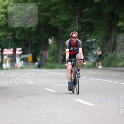 15.06.2025 - 7 Türme Triathlon Yannick Fuchs http://msf.ph/oto/7981385 15.06.2025 11:25:05 Radfahren  meine-sportfotos.de