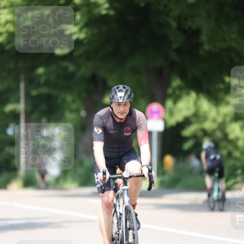 15.06.2025 - 7 Türme Triathlon Yannick Fuchs http://msf.ph/oto/7981401 15.06.2025 12:49:36 Radfahren 261, 366, 462, 638, 671 meine-sportfotos.de