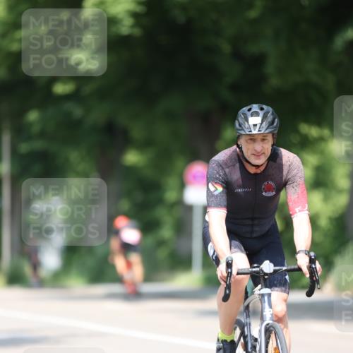 15.06.2025 - 7 Türme Triathlon Yannick Fuchs http://msf.ph/oto/7981414 15.06.2025 12:49:36 Radfahren 261, 366, 462, 638, 671 meine-sportfotos.de