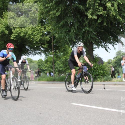 15.06.2025 - 7 Türme Triathlon Yannick Fuchs http://msf.ph/oto/7981442 15.06.2025 13:29:10 Radfahren  meine-sportfotos.de