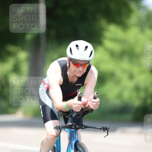 15.06.2025 - 7 Türme Triathlon Yannick Fuchs http://msf.ph/oto/7981462 15.06.2025 12:49:40 Radfahren 261, 462, 511, 671 meine-sportfotos.de