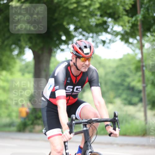 15.06.2025 - 7 Türme Triathlon Yannick Fuchs http://msf.ph/oto/7981463 15.06.2025 11:25:07 Radfahren  meine-sportfotos.de