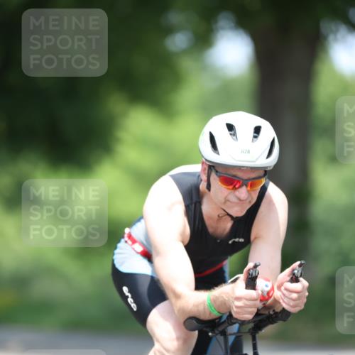 15.06.2025 - 7 Türme Triathlon Yannick Fuchs http://msf.ph/oto/7981469 15.06.2025 12:49:40 Radfahren 261, 462, 511, 671 meine-sportfotos.de