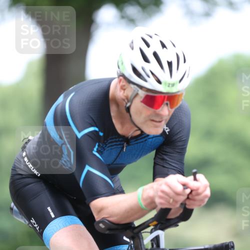 15.06.2025 - 7 Türme Triathlon Yannick Fuchs http://msf.ph/oto/7981570 15.06.2025 11:25:40 Radfahren 218 meine-sportfotos.de