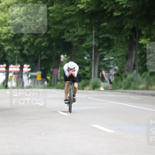 15.06.2025 - 7 Türme Triathlon Yannick Fuchs http://msf.ph/oto/7981584 15.06.2025 11:26:01 Radfahren  meine-sportfotos.de