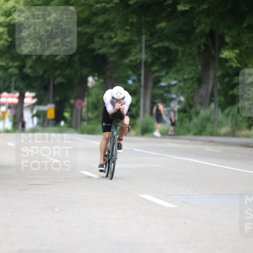 15.06.2025 - 7 Türme Triathlon Yannick Fuchs http://msf.ph/oto/7981592 15.06.2025 11:26:01 Radfahren  meine-sportfotos.de