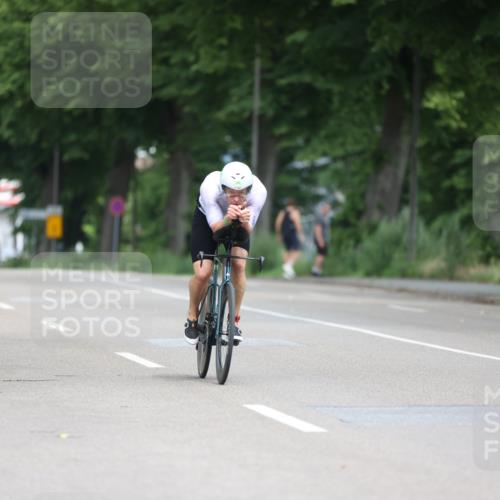 15.06.2025 - 7 Türme Triathlon Yannick Fuchs http://msf.ph/oto/7981602 15.06.2025 11:26:02 Radfahren  meine-sportfotos.de