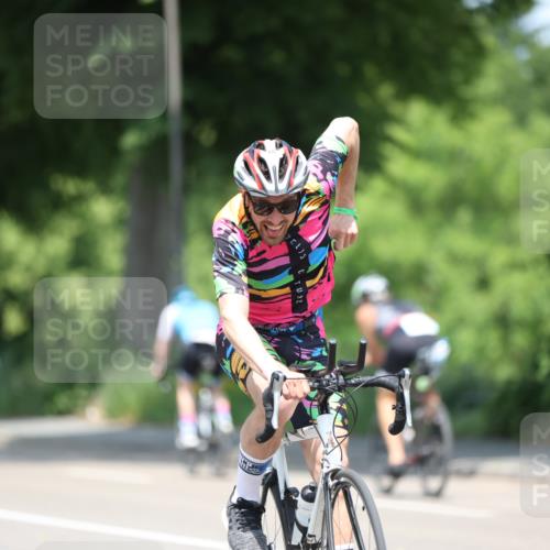 15.06.2025 - 7 Türme Triathlon Yannick Fuchs http://msf.ph/oto/7981646 15.06.2025 12:49:56 Radfahren 466, 498 meine-sportfotos.de