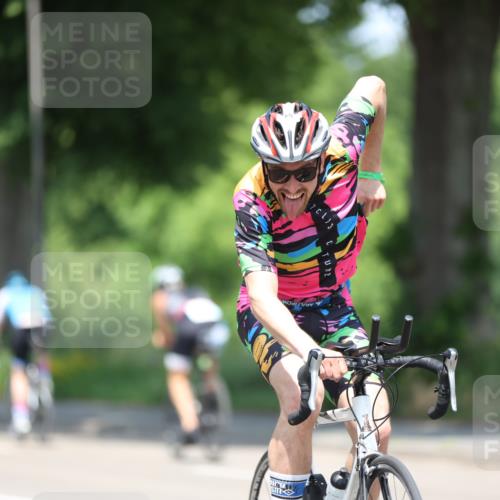 15.06.2025 - 7 Türme Triathlon Yannick Fuchs http://msf.ph/oto/7981653 15.06.2025 12:49:56 Radfahren 466, 498 meine-sportfotos.de