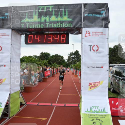 15.06.2025 - 7 Türme Triathlon Michael Strokosch http://msf.ph/oto/7981678 15.06.2025 14:13:47 Ziel 674 meine-sportfotos.de